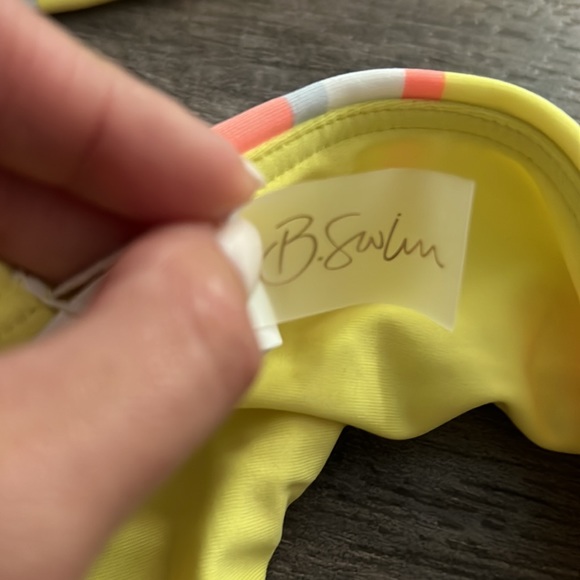 Two piece bikini - Picture 3 of 3